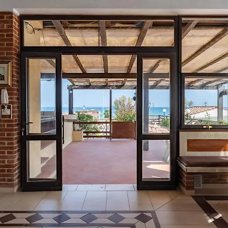 Delfino Hotel 3*