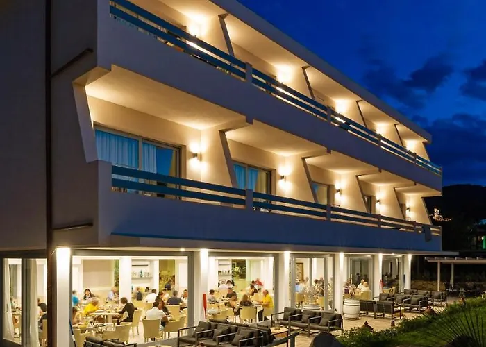 Hotel Delfino 3*