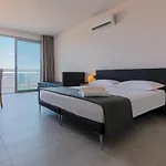 Otel Delfino
