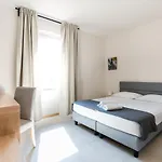 Delfino 3*