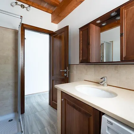 Delfino Проккио