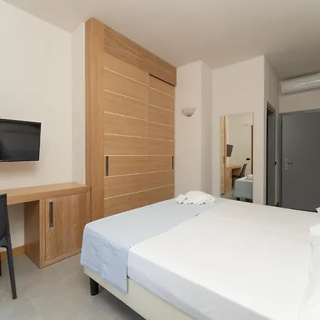Otel Delfino